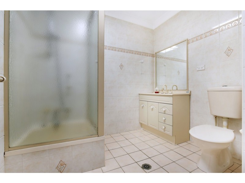 18 Beveles Avenue, Unanderra NSW 2526