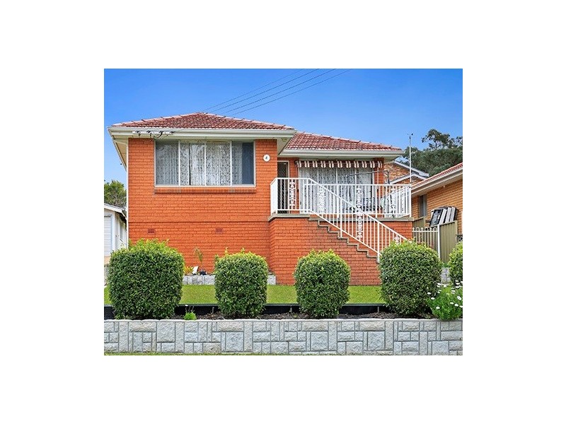 4 Gerard Ave, Farmborough Heights NSW 2526