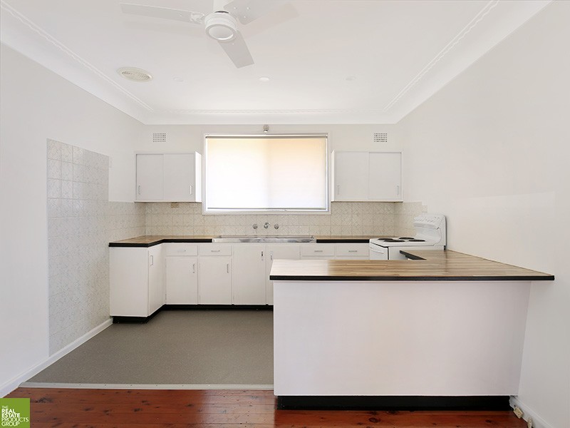 4 Gerard Ave, Farmborough Heights NSW 2526