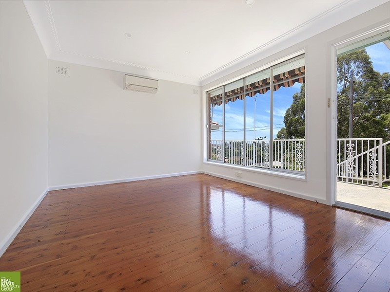 4 Gerard Ave, Farmborough Heights NSW 2526