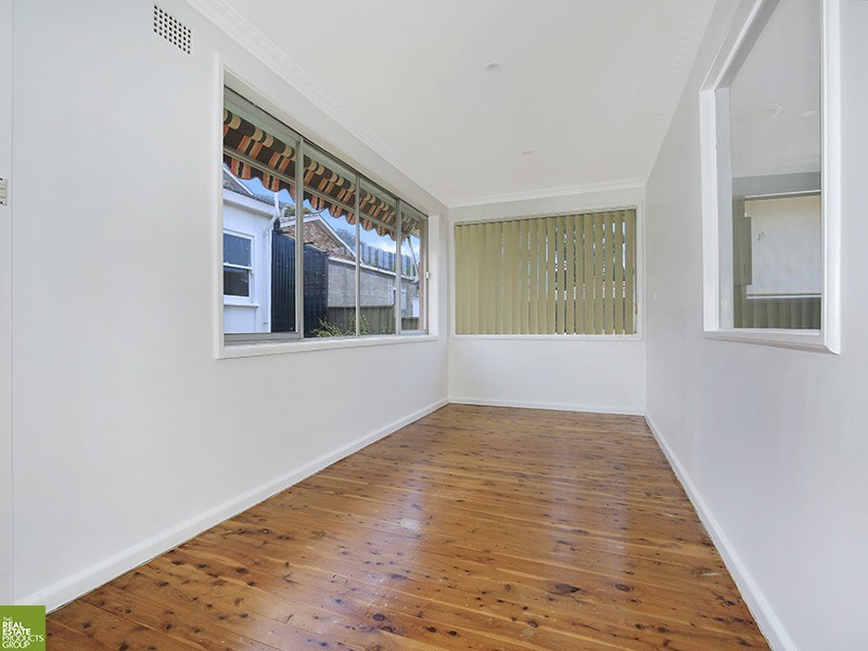 4 Gerard Ave, Farmborough Heights NSW 2526