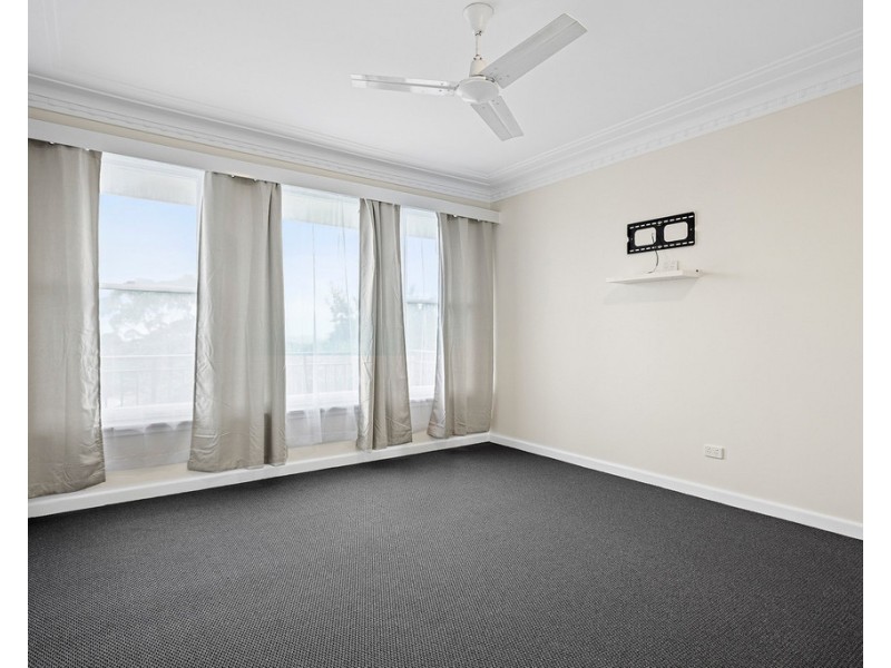 28 Mckenzie Avenue, Wollongong NSW 2500