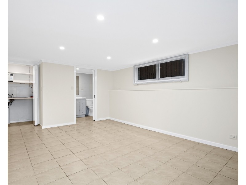 28 Mckenzie Avenue, Wollongong NSW 2500