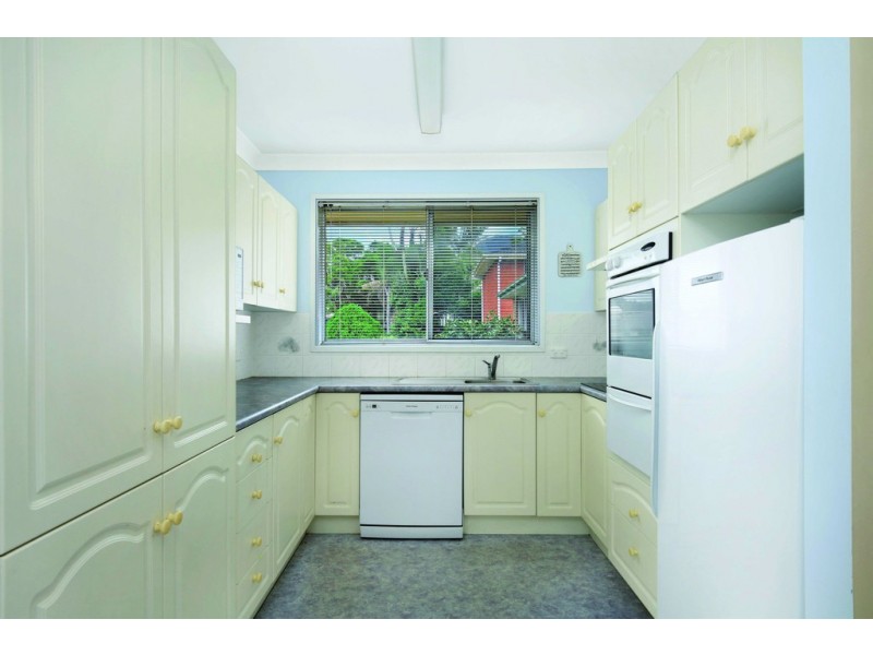 53 Staff Road, Unanderra NSW 2526