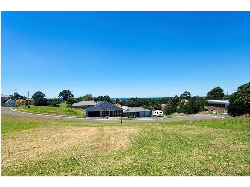 16 Hingston Close, Lake Heights NSW 2502
