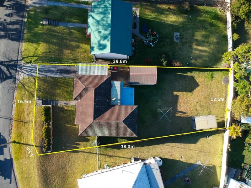 31 Tresnan Street, Unanderra NSW 2526