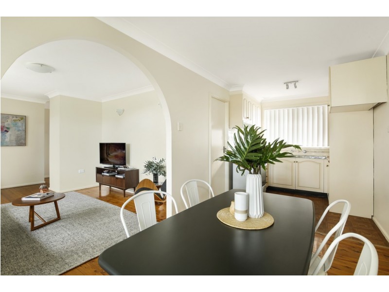 25 Coral Crescent, Unanderra NSW 2526
