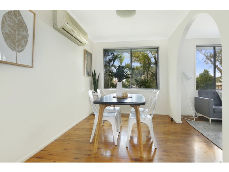 25 Coral Crescent, Unanderra NSW 2526