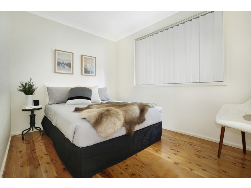 25 Coral Crescent, Unanderra NSW 2526