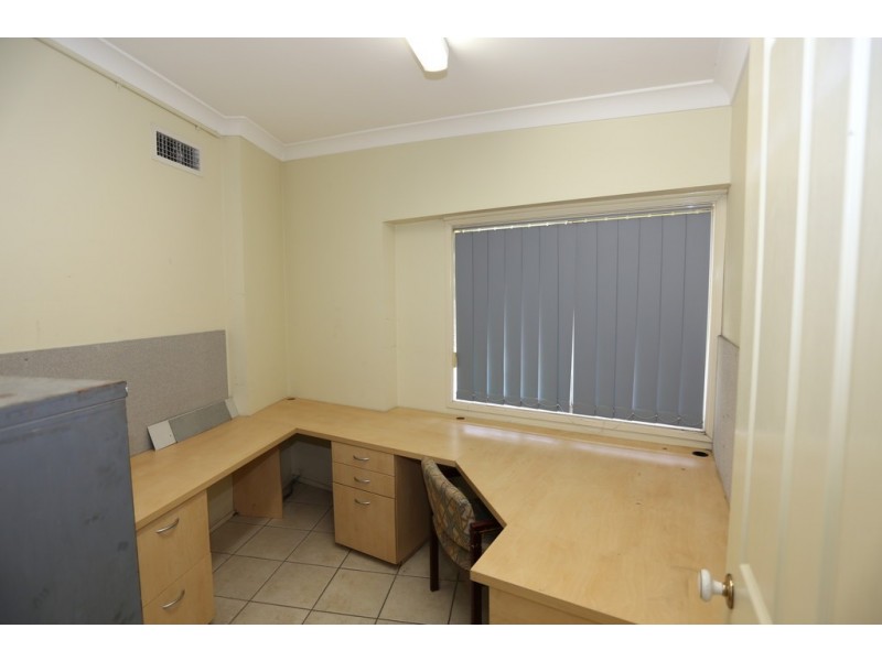 215 Princes Highway, Albion Park Rail NSW 2527