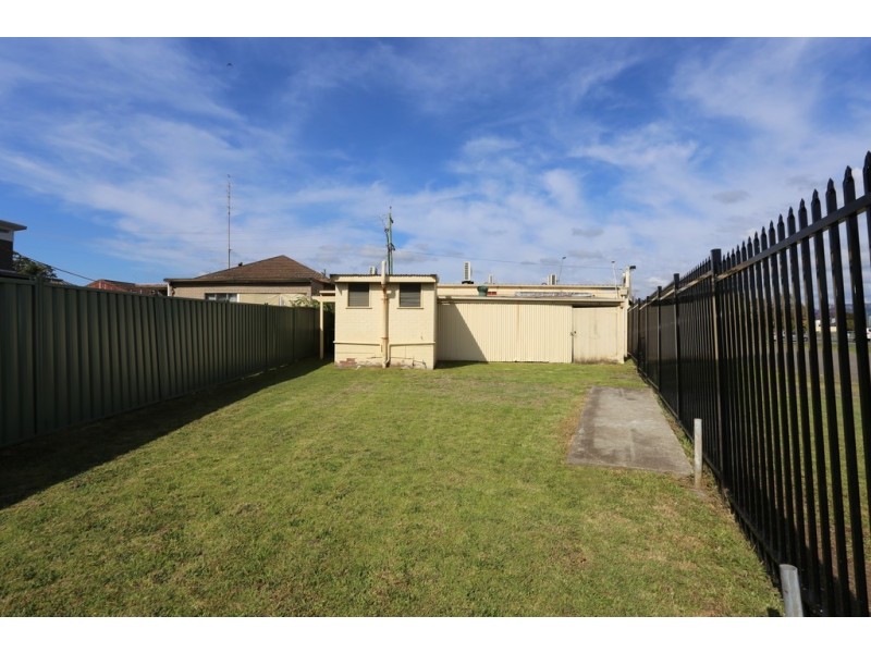 215 Princes Highway, Albion Park Rail NSW 2527