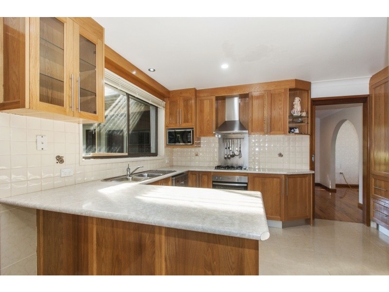 4 Poplar Avenue, Unanderra NSW 2526