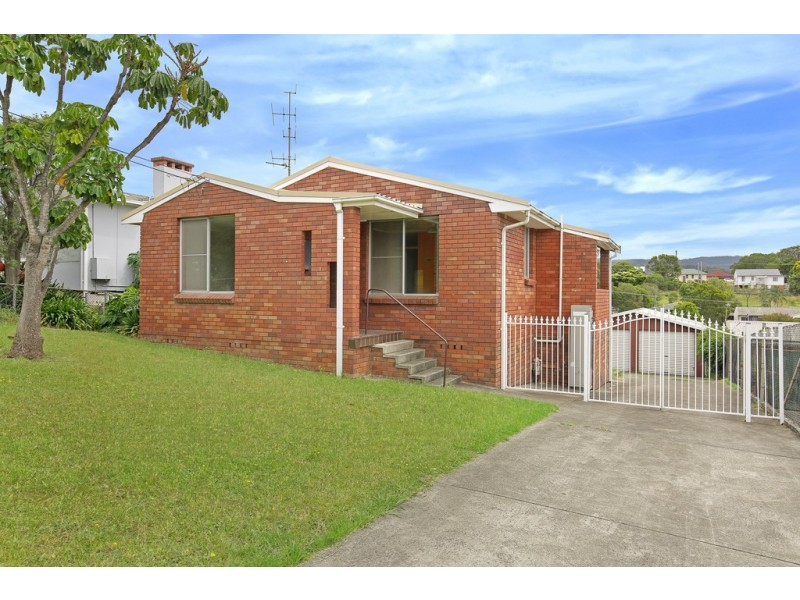 18 Stratford Road, Unanderra NSW 2526