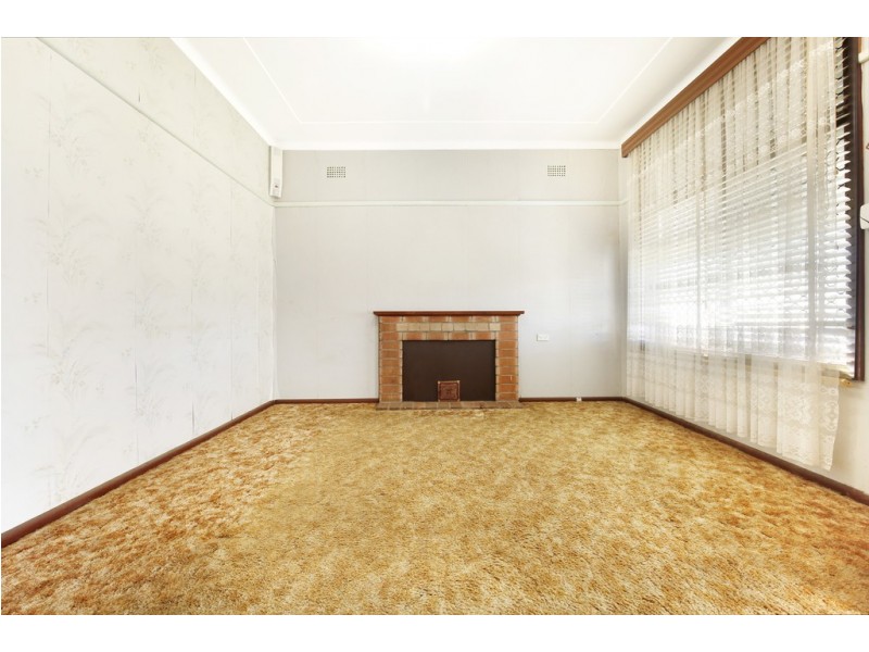 9 Graham Street, Unanderra NSW 2526