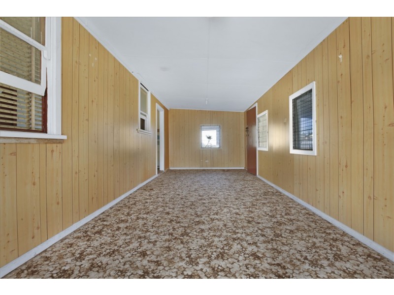 9 Graham Street, Unanderra NSW 2526