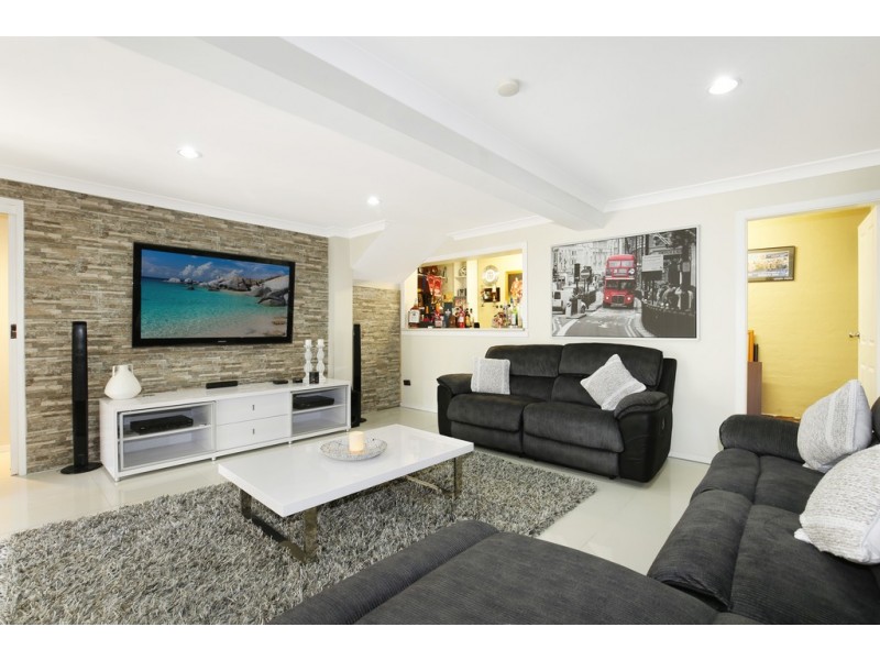 28 Poplar Avenue, Unanderra NSW 2526