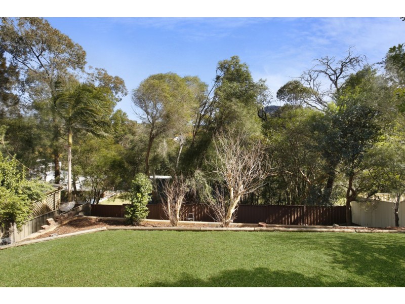 28 Poplar Avenue, Unanderra NSW 2526