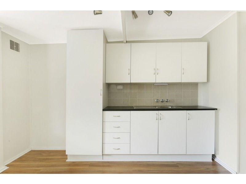 4 Phillips Avenue, West Wollongong NSW 2500