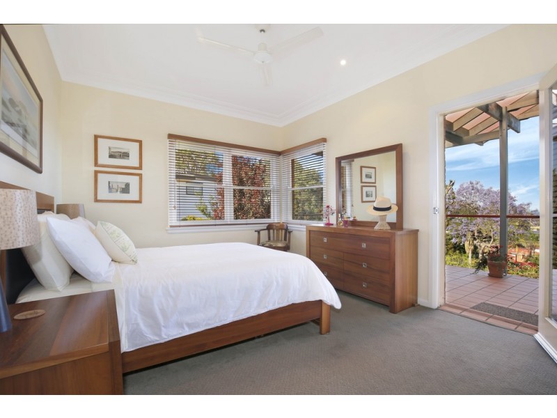 2 Balmer Crescent, Woonona NSW 2517