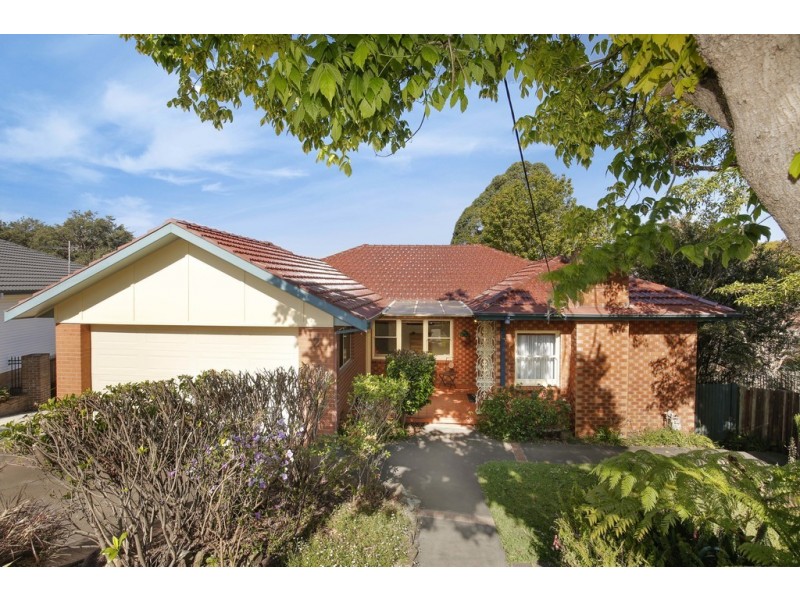 2 Balmer Crescent, Woonona NSW 2517