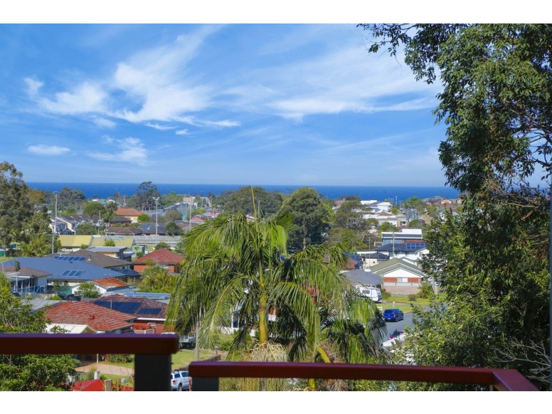 2 Balmer Crescent, Woonona NSW 2517