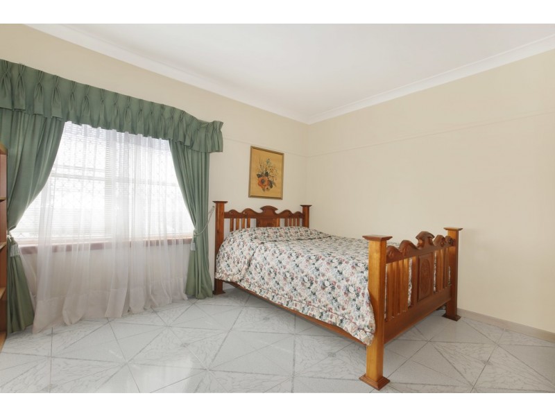 12 First Avenue South, Warrawong NSW 2502