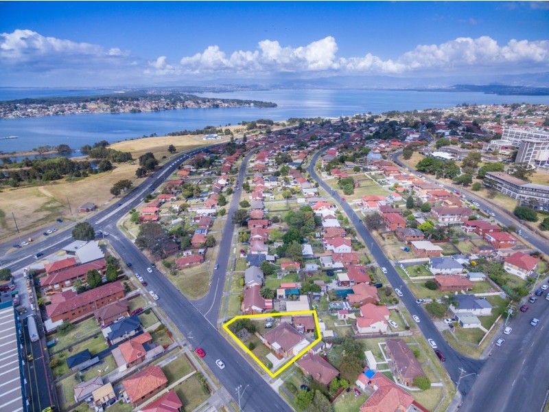 12 First Avenue South, Warrawong NSW 2502