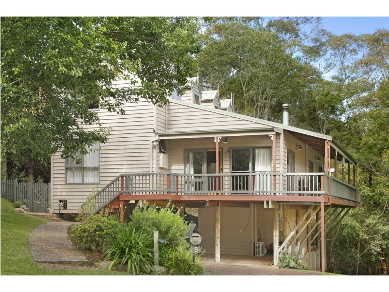 9 Jarrah Crescent, Cordeaux Heights NSW 2526