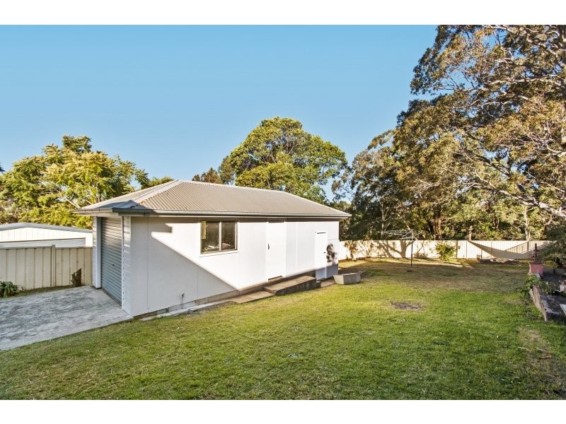 21 Staff Road, Unanderra NSW 2526