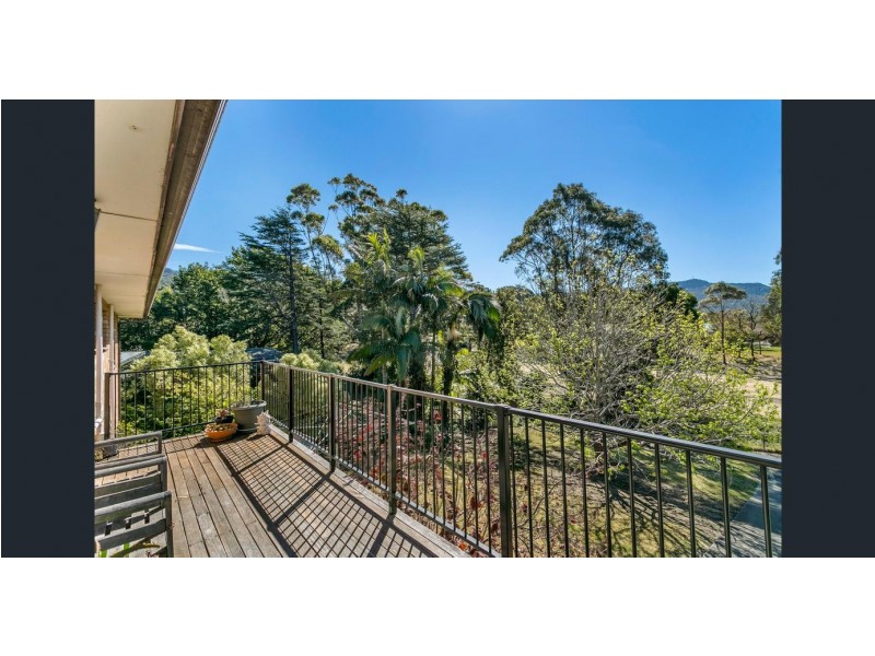 1/8 Bellebrae Avenue, Mount Ousley NSW 2519