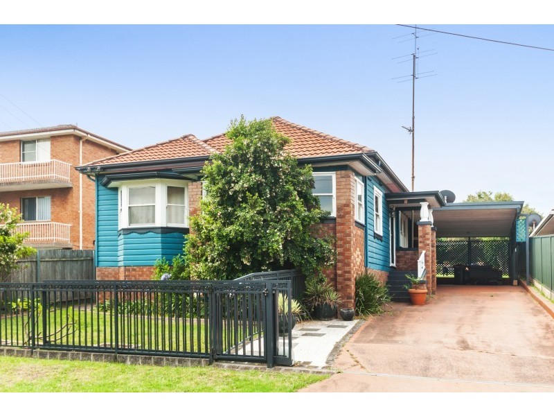 68 Collins Street, Corrimal NSW 2518