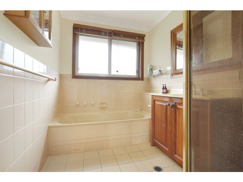 87 Derribong Drive, Cordeaux Heights NSW 2526