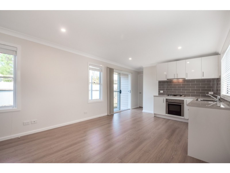 28A Waples Road, Unanderra NSW 2526