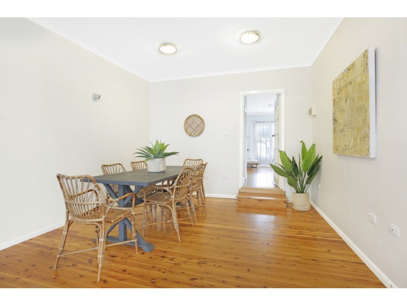 3 Bruce Street, Unanderra NSW 2526