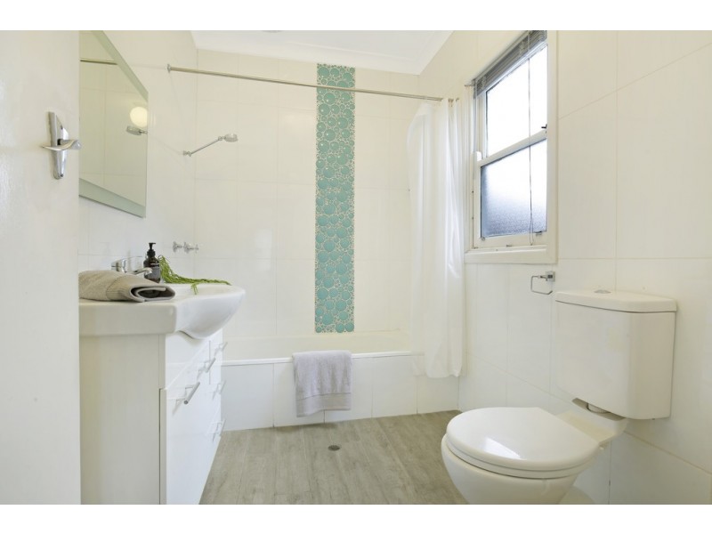 3 Bruce Street, Unanderra NSW 2526