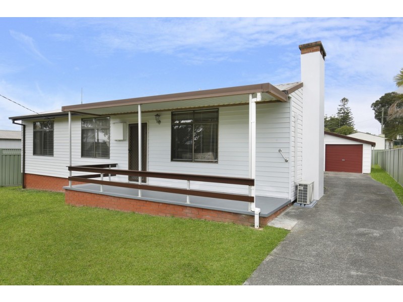 1 Thornbury Avenue, Unanderra NSW 2526