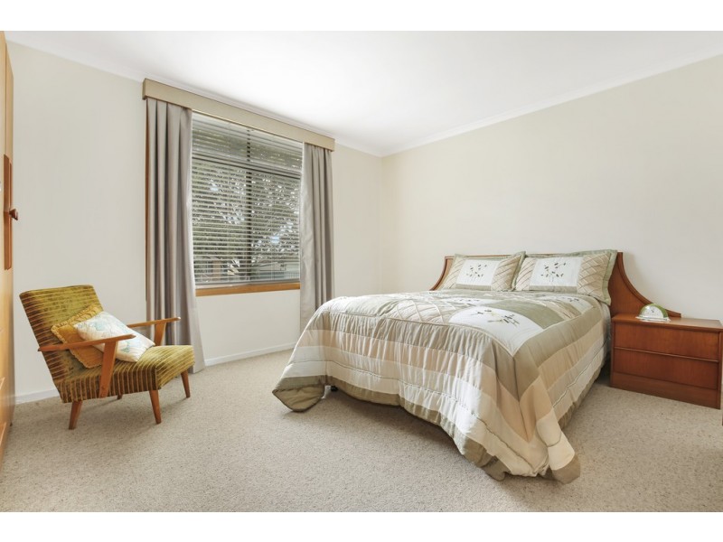 1 Thornbury Avenue, Unanderra NSW 2526