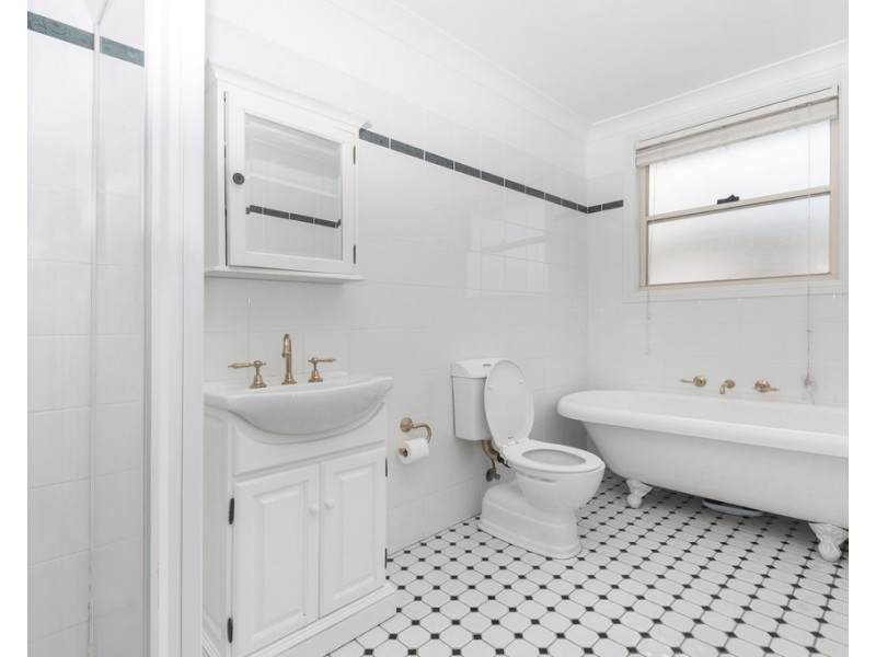 39 Nottingham Street, Berkeley NSW 2506