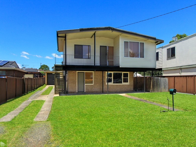 73 Deakin Street, Oak Flats NSW 2529