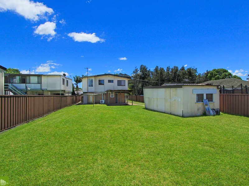 73 Deakin Street, Oak Flats NSW 2529