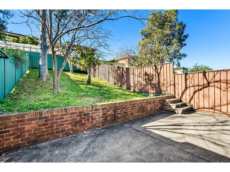 1/12 Bruce Street, Unanderra NSW 2526