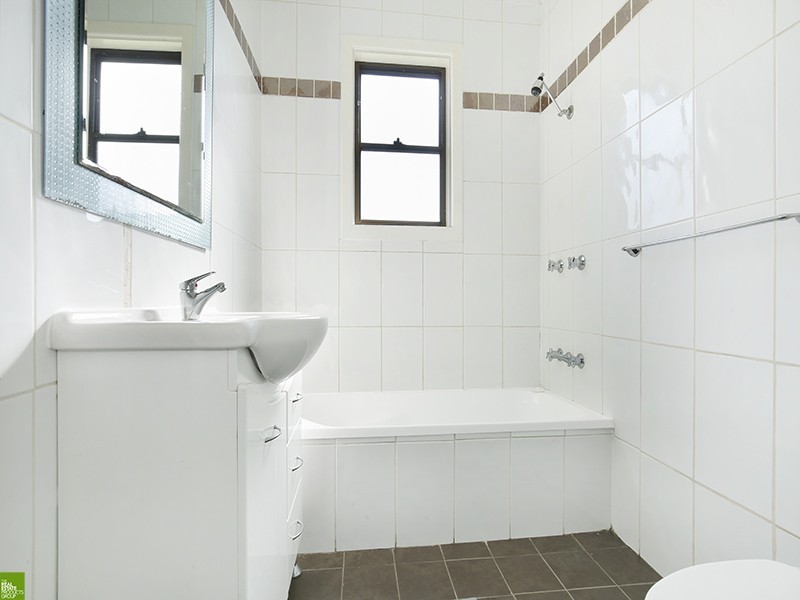 6 Massey Street, Berkeley NSW 2506