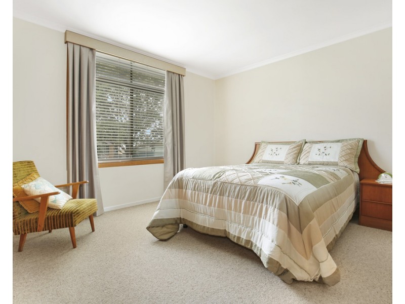 1 Thornbury Avenue, Unanderra NSW 2526