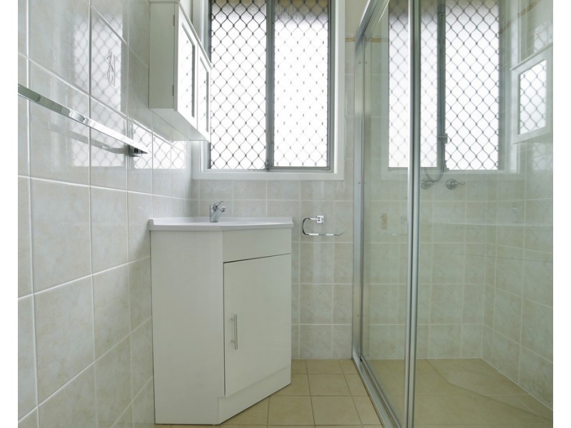 1 Thornbury Avenue, Unanderra NSW 2526