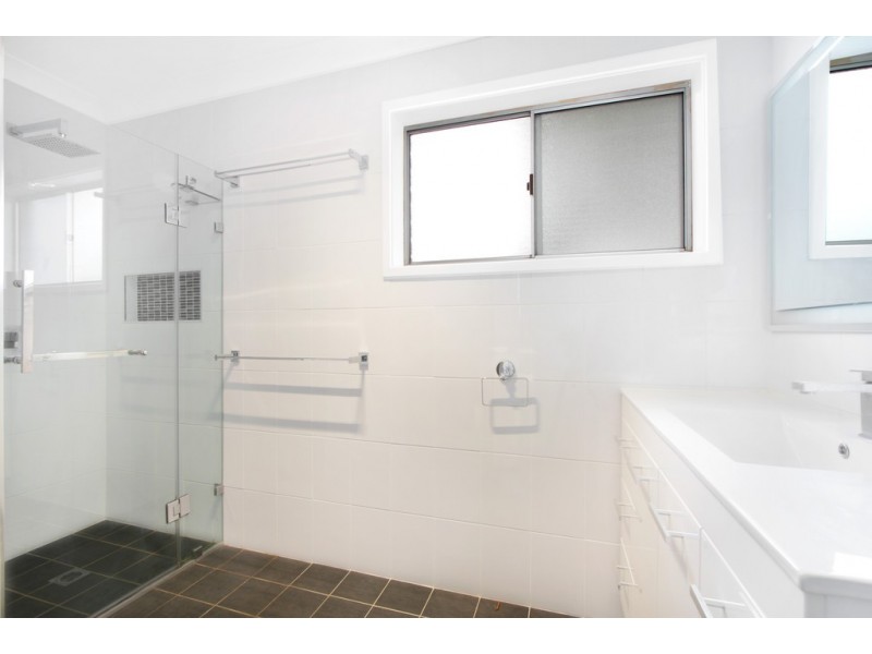 227 Farmborough Road, Farmborough Heights NSW 2526