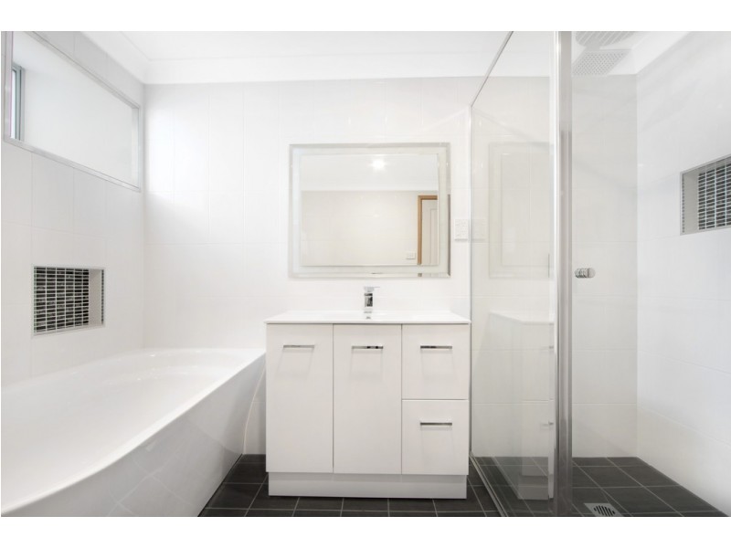 227 Farmborough Road, Farmborough Heights NSW 2526