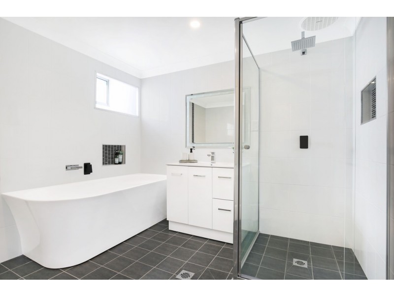 227 Farmborough Road, Farmborough Heights NSW 2526