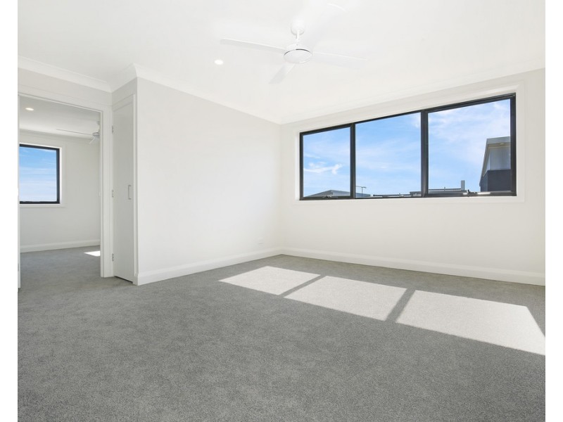 27 The Promontory Drive, Shell Cove NSW 2529
