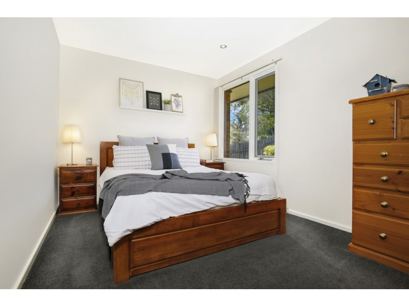 4 Kotara Crescent, Unanderra NSW 2526