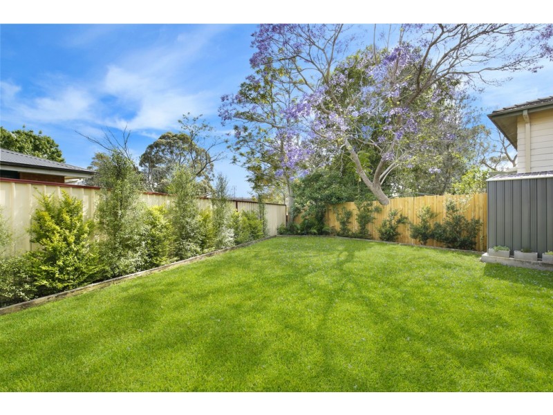 4 Kotara Crescent, Unanderra NSW 2526